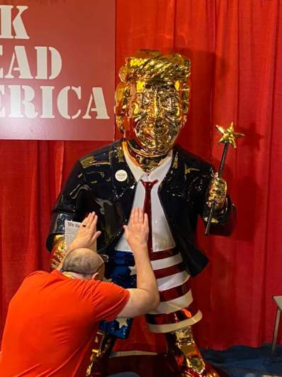 Golden statue of Trump